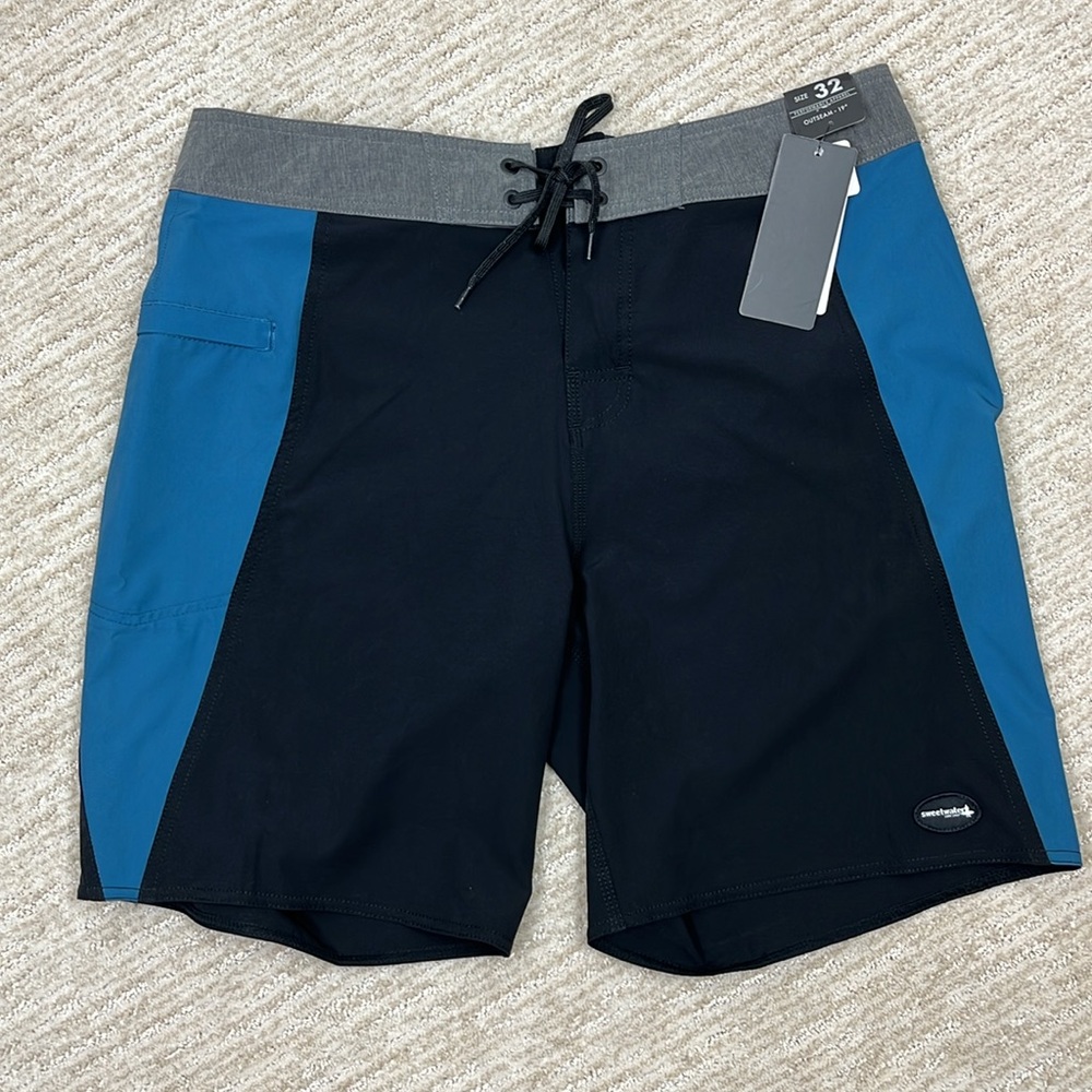 Sweetwater Surf Shop Board Shorts Men’s 32 Blue Black 4 Way Stretch NWT